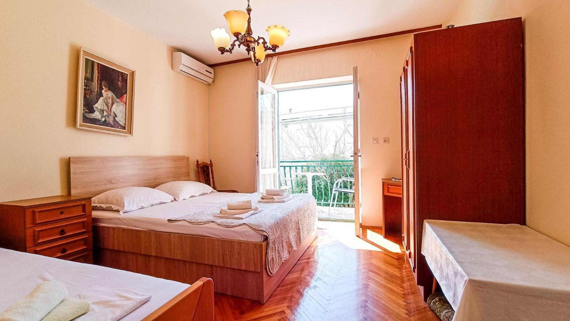 Apartments Ines - 15 Meters From The Beach Промайна Екстериор снимка