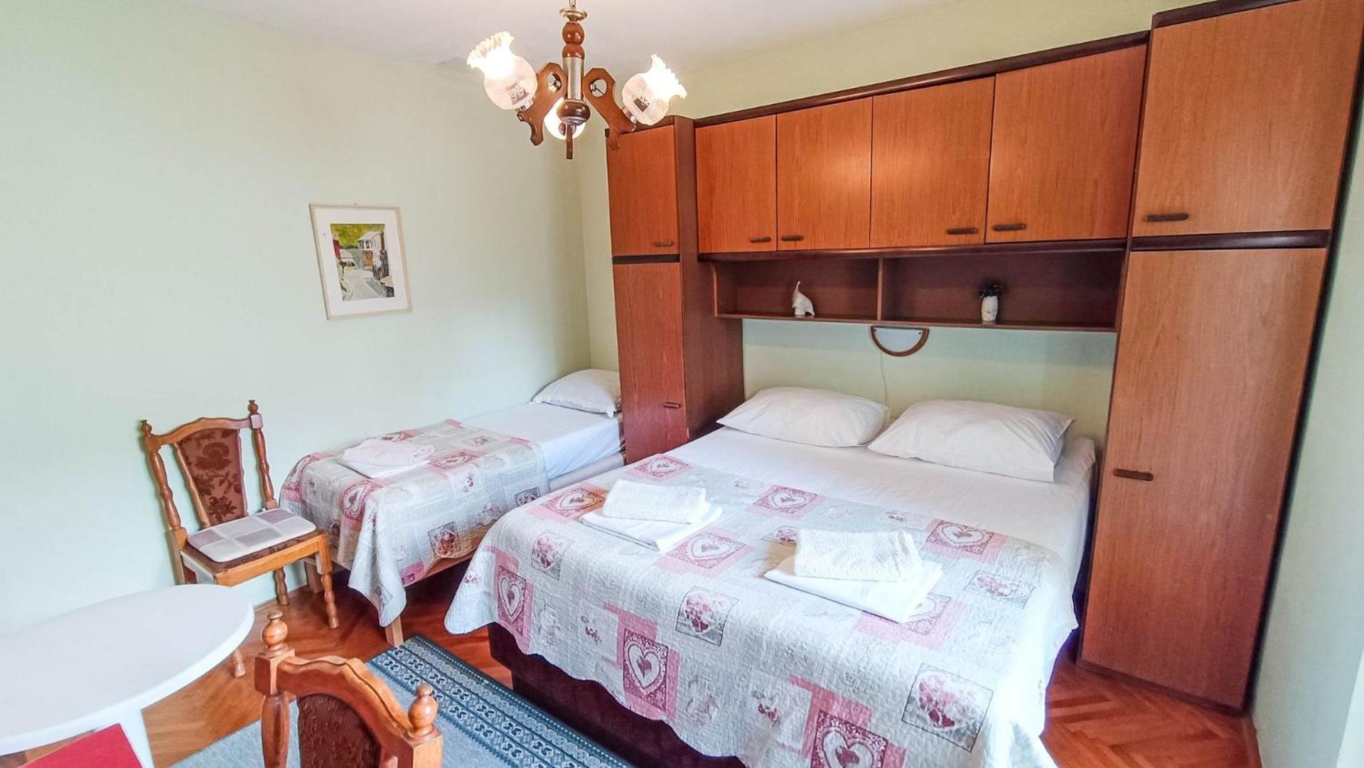 Apartments Ines - 15 Meters From The Beach Промайна Екстериор снимка